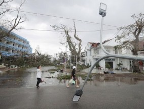 台风八木在越南造成14人死亡，官员警告暴雨可能引发洪水